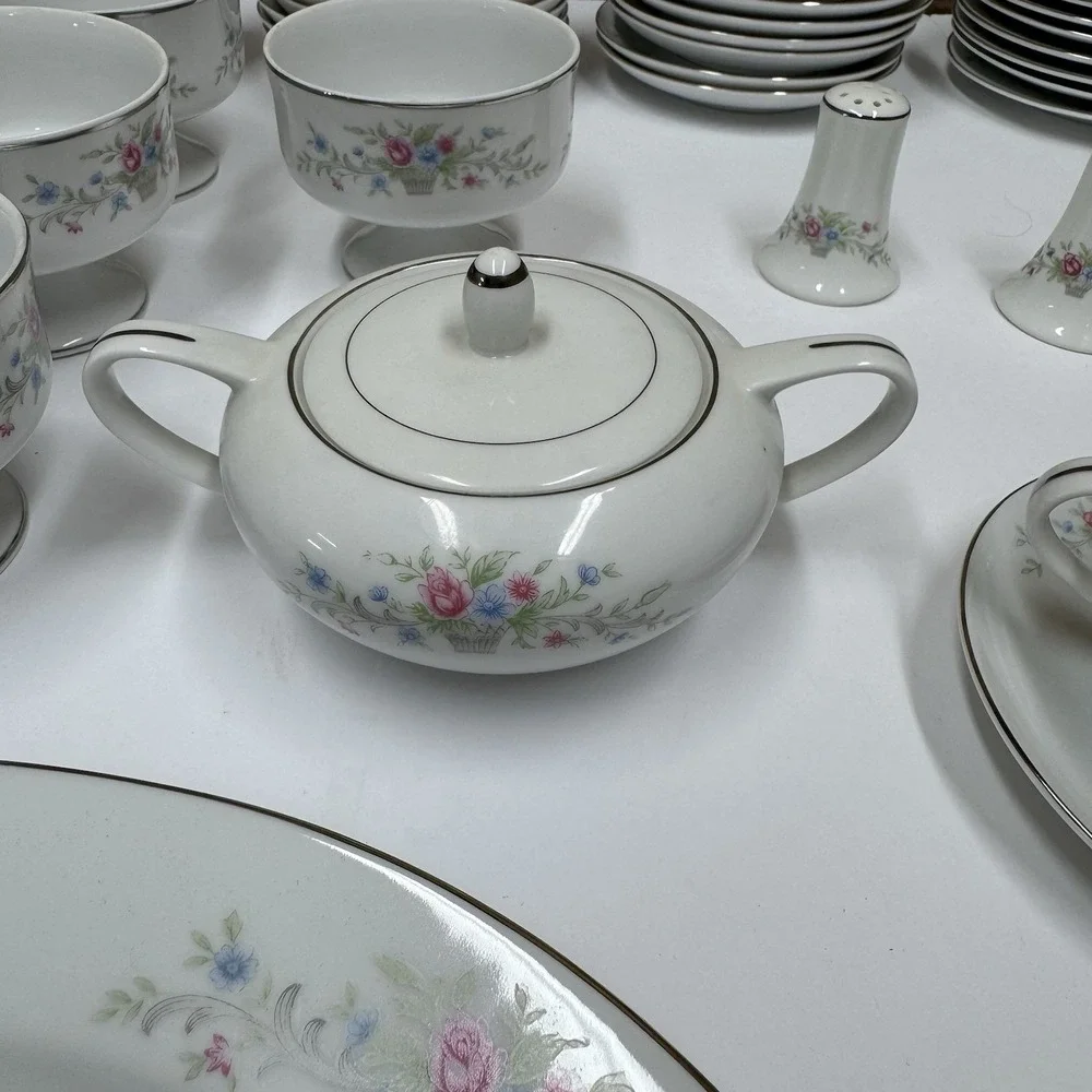 Florenteen Fine China Fantasia Japan 53 Piece Set- Service for 8 Floral Silver